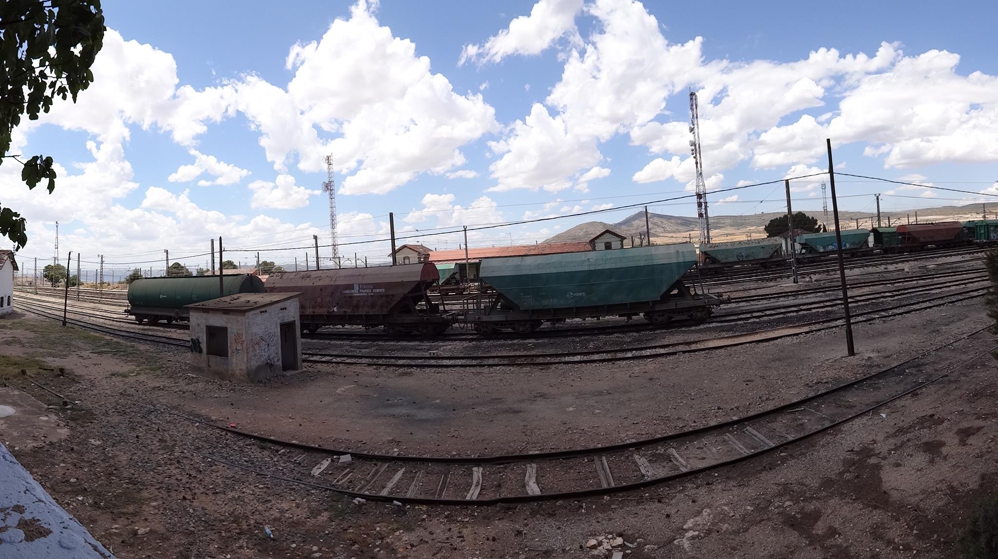 El poblado ferroviario de La Encina se queda sin ser Bien de Relevancia Local