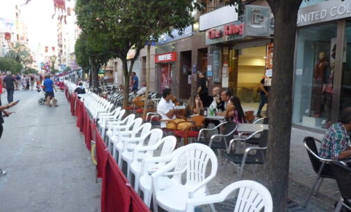Se agotan las sillas numeradas para ver los desfiles de Villena
