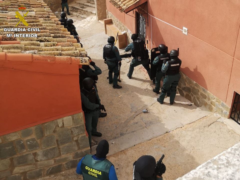 La Guardia Civil desmantela un clan familiar dedicado al tráfico de drogas en Villena y Petrer