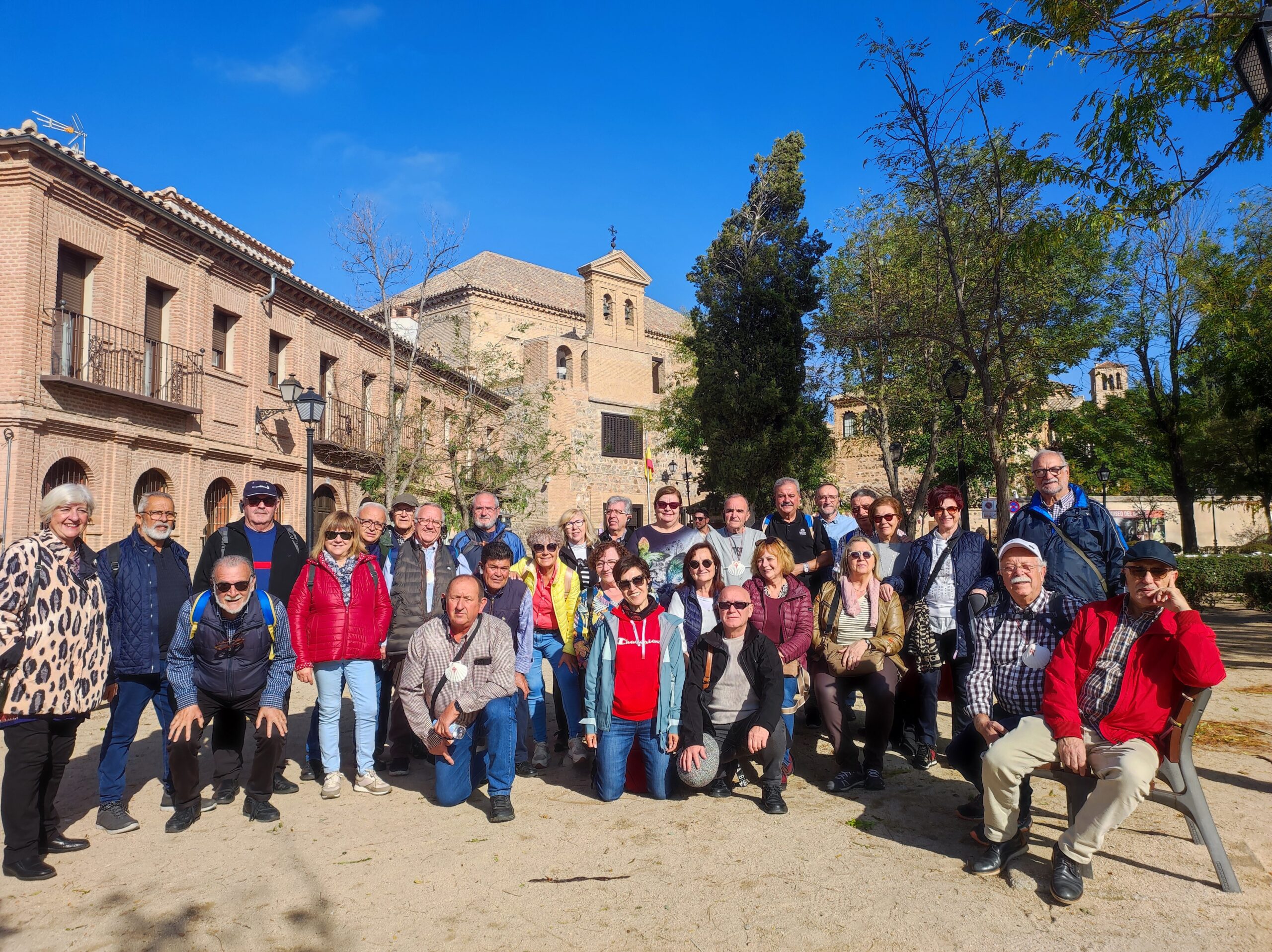 La asociación Amigos del Camino de Santiago de Villena realiza la etapa Cobisa- Toledo