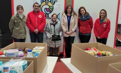 El Consejo Local de Infancia y Adolescencia entrega 300 kilos de alimentos a Cruz Roja