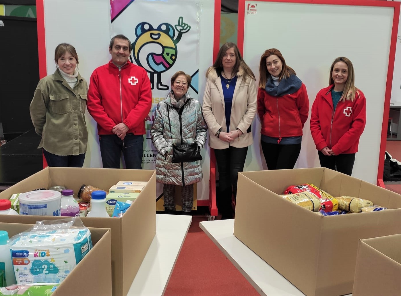 El Consejo Local de Infancia y Adolescencia entrega 300 kilos de alimentos a Cruz Roja