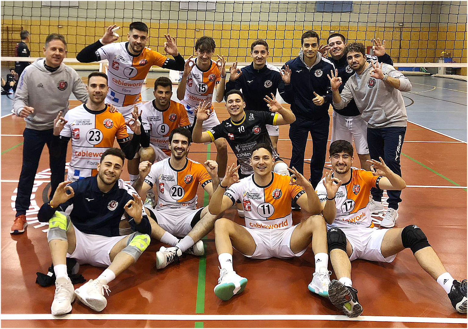 El Voleibol Villena-Petrer gana 2 partidos en menos de 24 horas