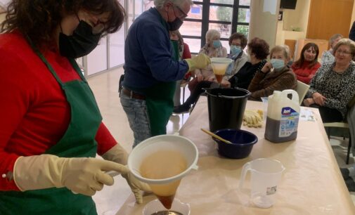 El consorcio de residuos CREA realiza talleres de elaboración de jabón a partir de aceite de cocina usado