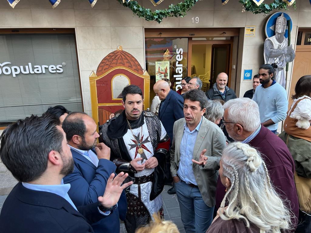 Miembros de la Comisión del Centenario de los Andaluces  trasladan al Presidente de la Diputación su proyecto