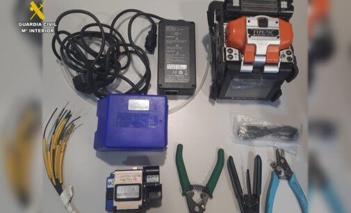 La Guardia Civil detiene al vendedor de una máquina para fusión de fibra óptica robada en Villena￼