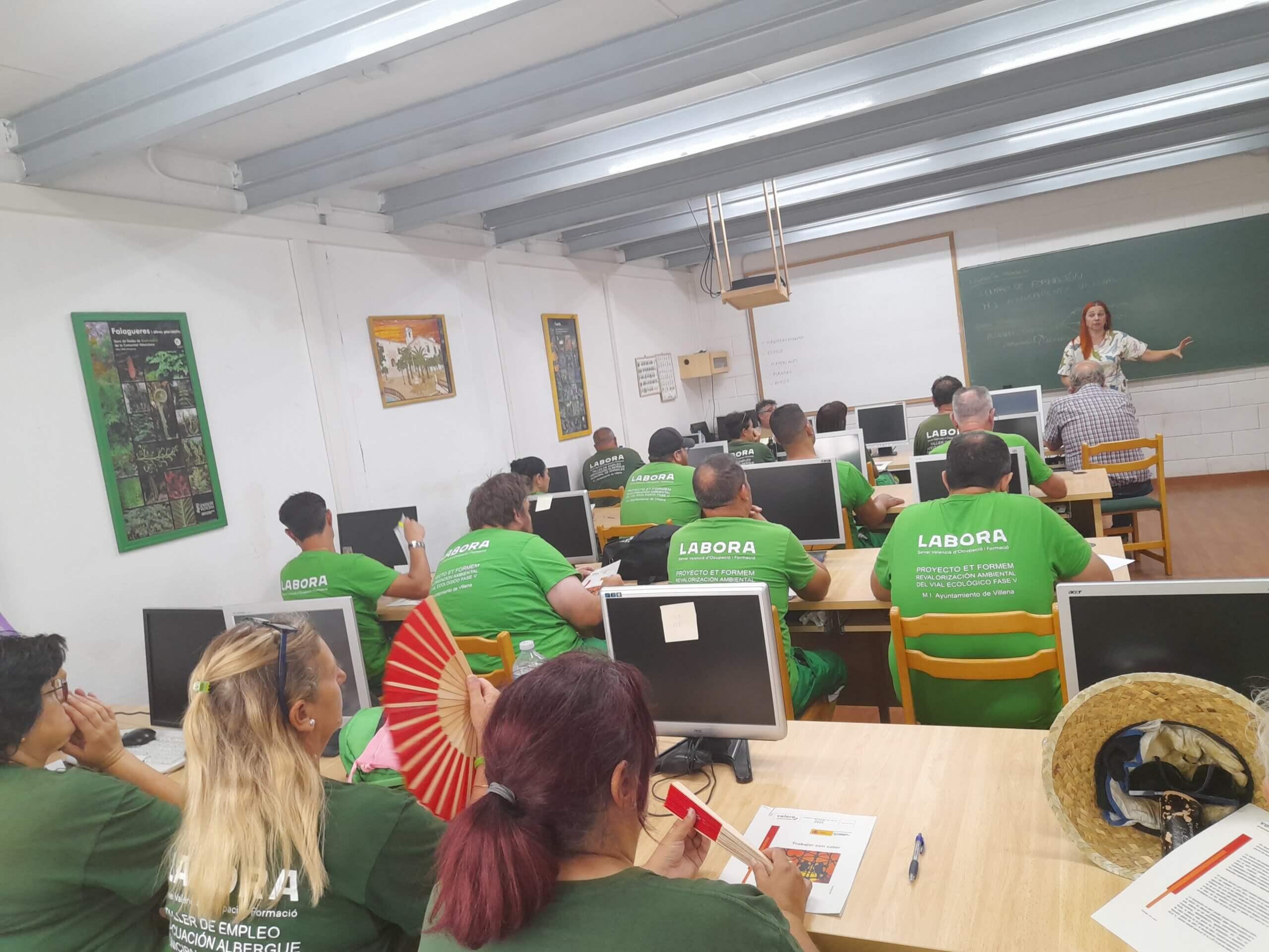 El Ayuntamiento de Villena forma al alumnado de los talleres de Empleo en prevención de las olas de calor