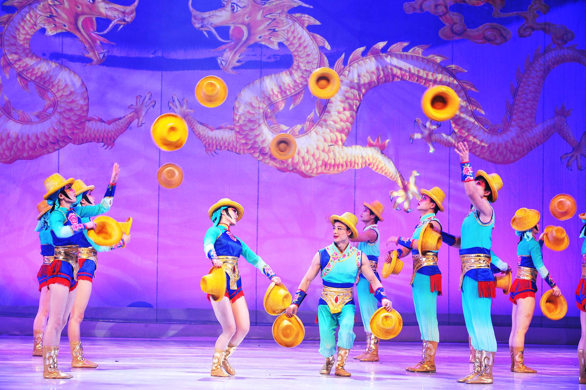 El “Gran Circo Acrobático de China” llega al Teatro Chapí de Villena