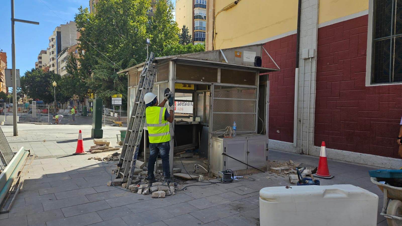 Desmantelan en Villena el “kiosco chino”