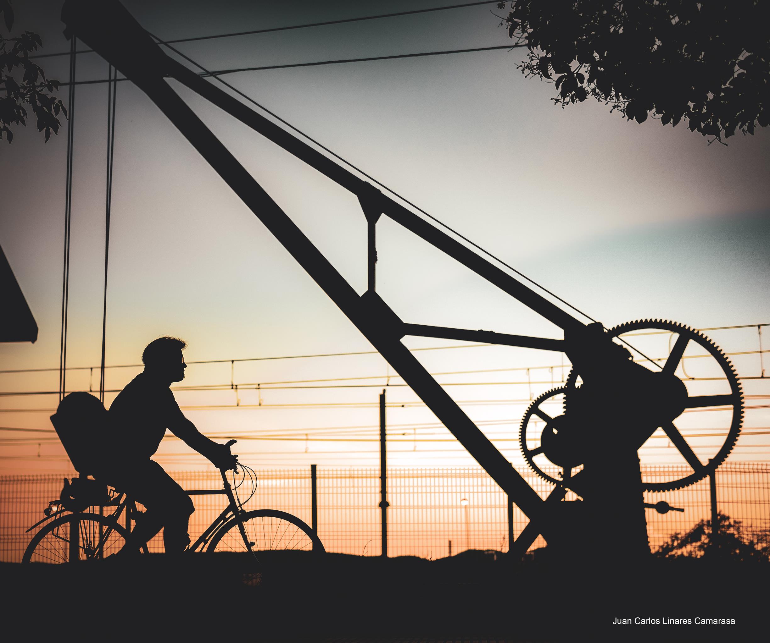 Juan Carlos Linares gana el concurso de fotografía “La bici y Villena”