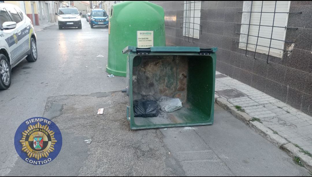 Conato de incendio en un contenedor de basura en Villena