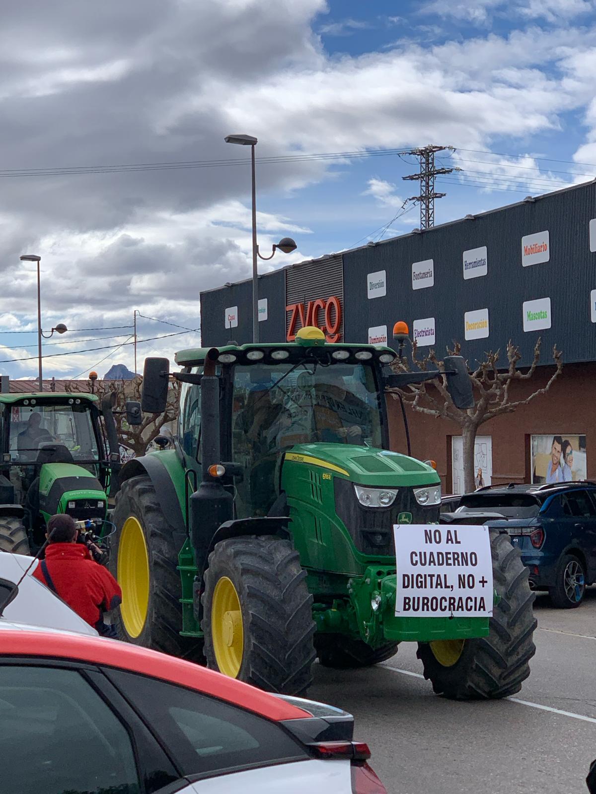 Las protestas de los agricultores llegan a Villena