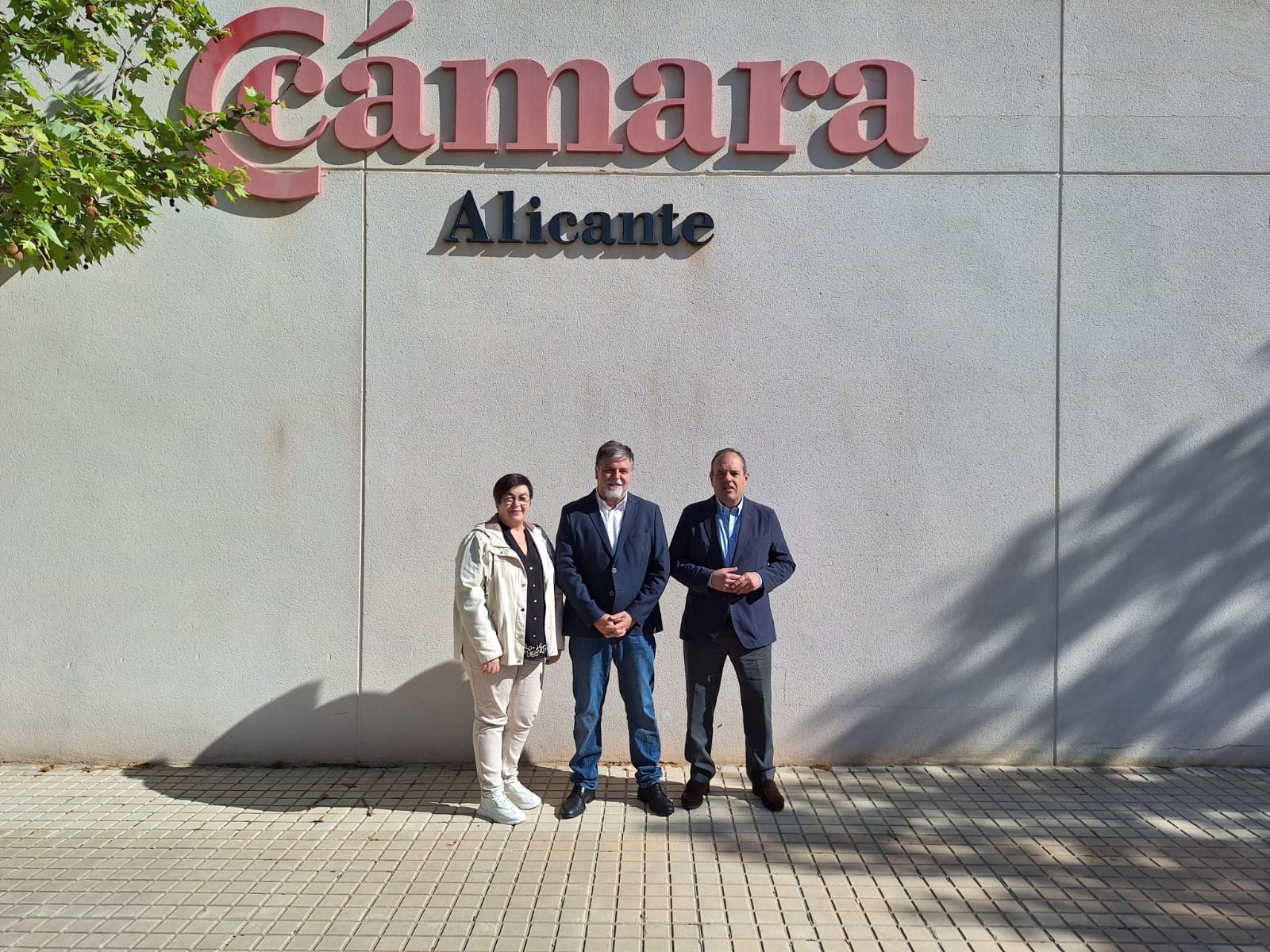 La Cámara de Alicante y el ayuntamiento de Villena acuerdan un plan para reactivar el Vivero de Empresas