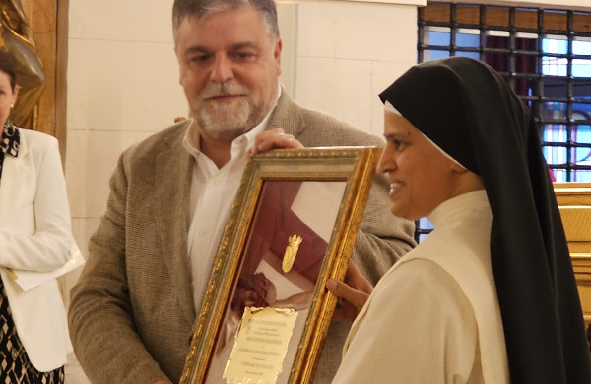 Villena entrega la Medalla de Oro al Monasterio de las Hermanas Trinitarias por su 500 años de vinculación a la ciudad